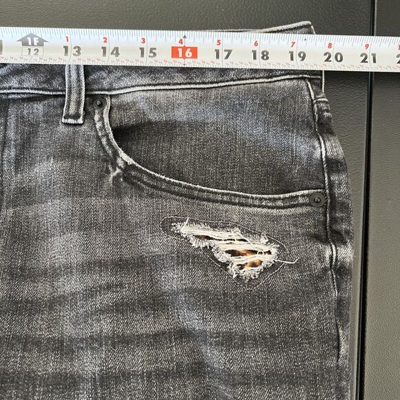 Chico’s Jeans 14 Charcoal Dark Wash Denim Boyfriend Ankle Leopard Patch Distress - Picture 10 of 13